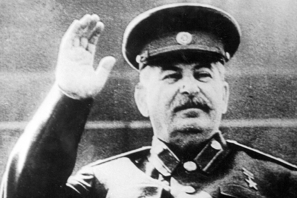 «Комсомольская правда» накануне 145-летия Иосифа Сталина связалась с тремя из его правнуков.