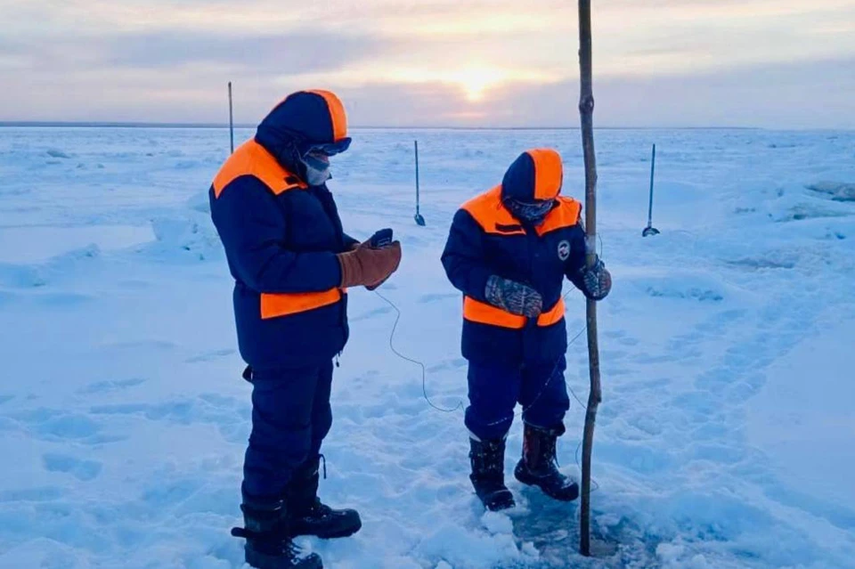 Зона поиска была расширена с помощью подводных камер. Фото: Служба спасения Якутии.