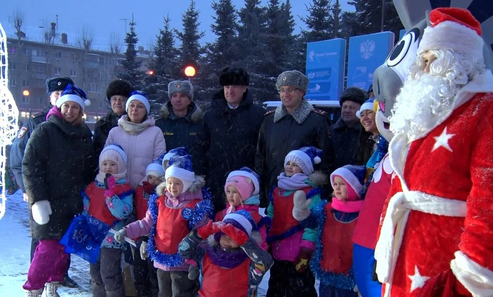Дед Мороз и Снегурочка напомнят тюменцам о безопасности на дорогах