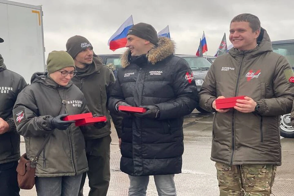 Кроме автомобилей, бойцы получили коптеры, тепловизоры и системы радиоэлектронной борьбы. ФОТО: Народный фронт