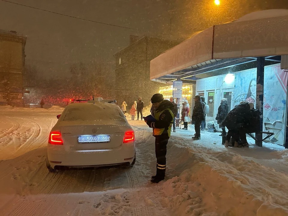 Инцидент произошел 26 декабря в районе дома №4Е по улице Московская. Фото: ГИБДД Свердловской области