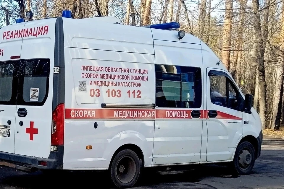В Липецкой области в ДТП травмы получили водитель и пассажир ВАЗа