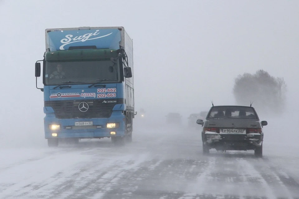 Совершенно один в ледяной пустыне: мужчина застрял на трассе в Комсомольск в жуткий мороз