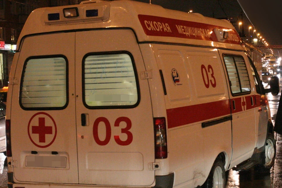 В праздничные выходные "скорая" выезжала на пожары, ДТП, к рожающим женщинам и на другие случаи.