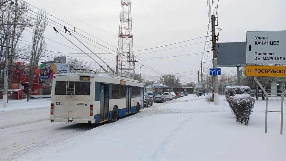 На бульваре 30 лет Победы пробка переходит на Качу.