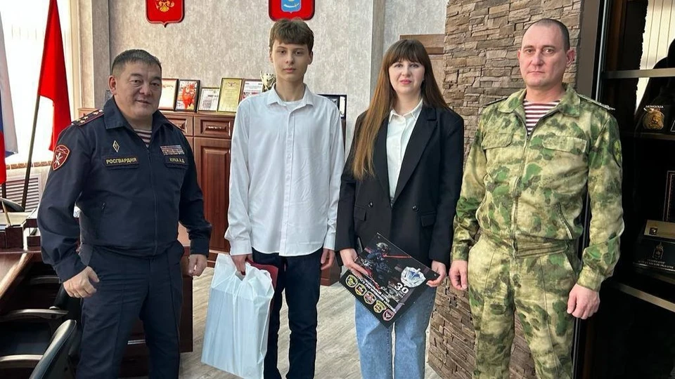 Мальчик загадал получить профессиональную спортивную обувь