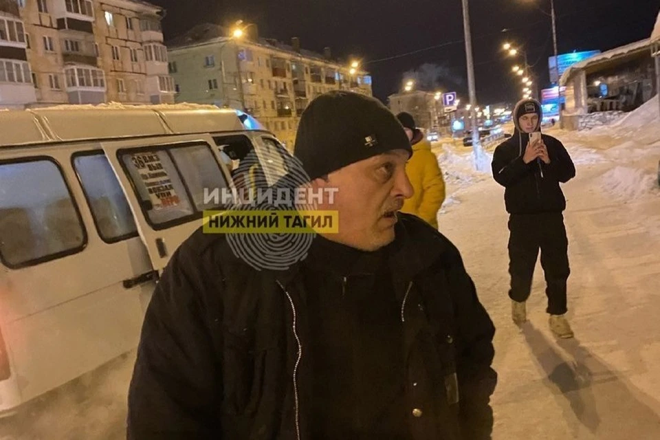 Мужчина вышвырнул несовершеннолетнюю из салона транспорта, а затем избил на улице. Фото: Инцидент Нижний Тагил