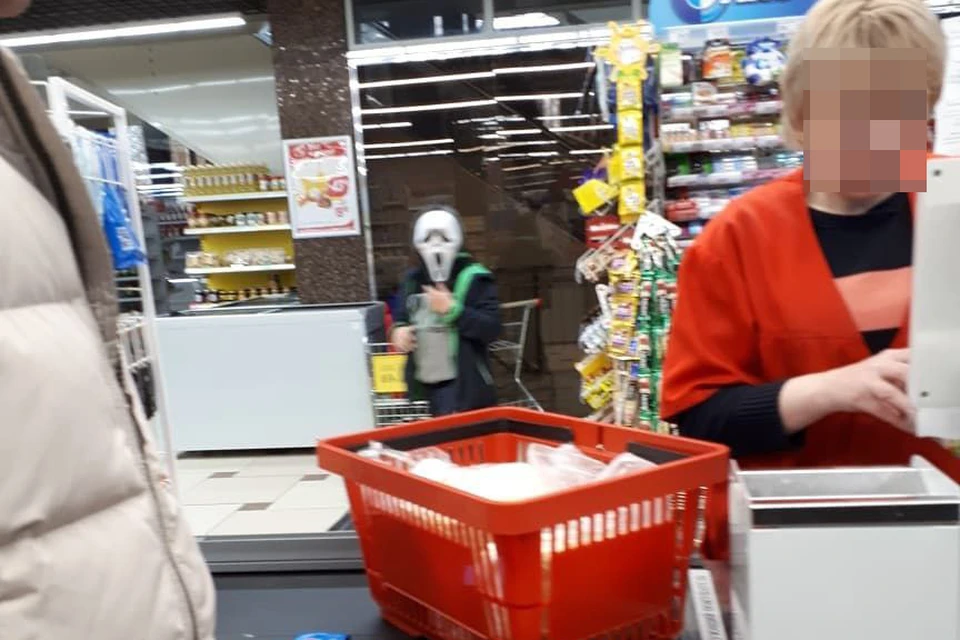 В Кузбассе судят мужчину, который пошел на кражу в маске из фильма «Крик».