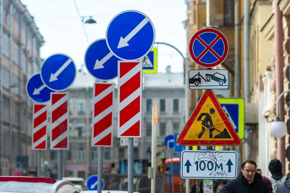 В Петербурге очередные перекрытия дорог из-за ремонта.