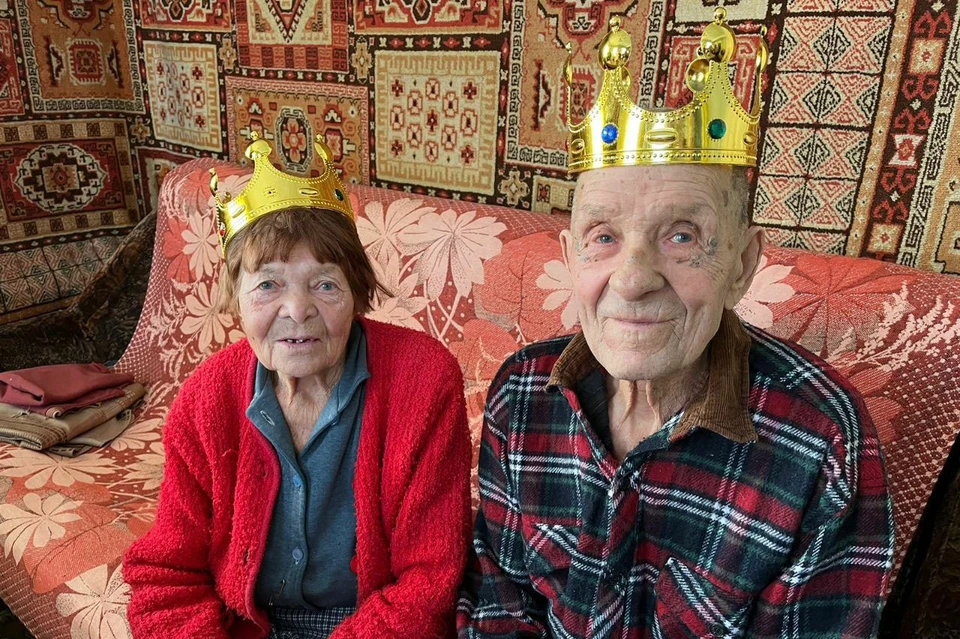 Николай Данилович и Валентина Васильевна Шаповаловы отметили свою Коронную свадьбу. Фото: архив семьи.