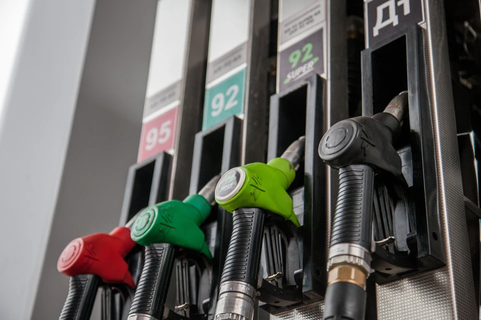 В январе средняя стоимость бензина составила 65,96 рубля за 1 литр