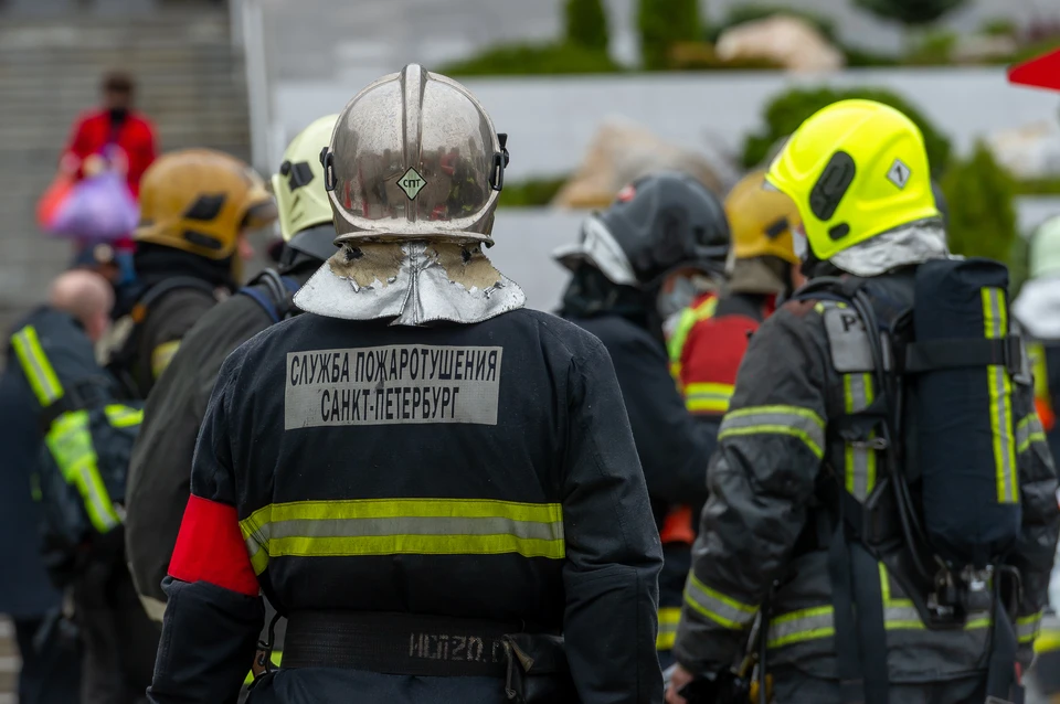 Прокуратура контролирует проверку из-за пожара на Малой Охте в Петербурга.