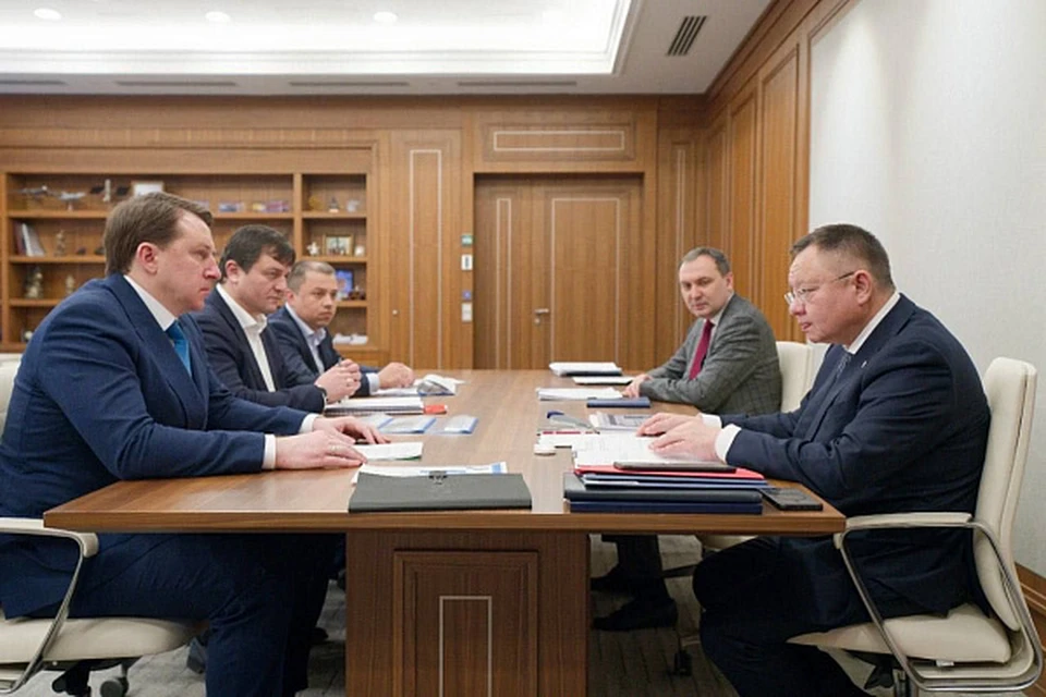 Мэр Сочи доложил руководителю Минстроя России Иреку Файзуллину о реализации инфраструктурных проектов Фото: sochi.ru