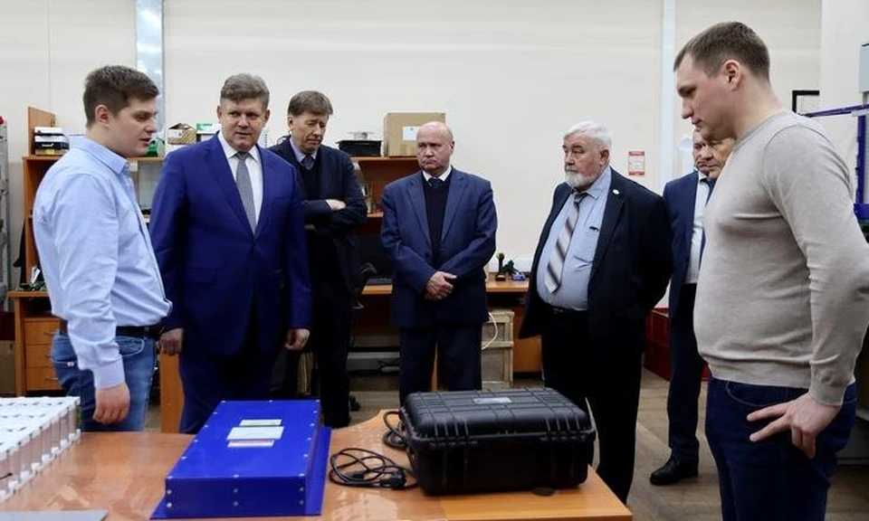 В Новосибирске полпред в СФО побывал в компаниях-производителях микроэлектроники (Фото: официальный сайт полпреда Президента РФ в СФО)
