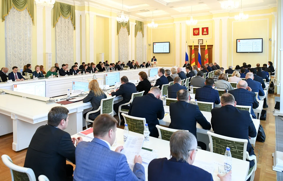 На заседании правительства Тверской области.