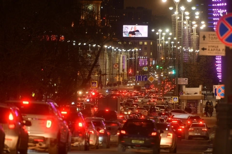 В Ростове вечером 25 января образовались многокилометровые пробки