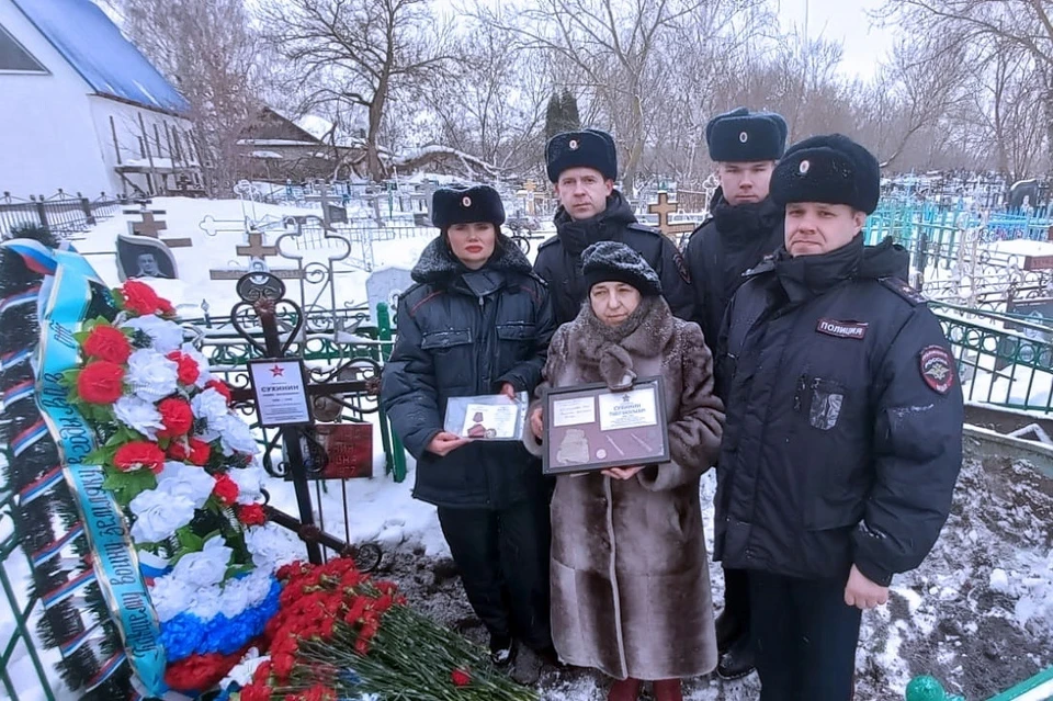 Под Липецком захоронили останки Героя Великой Отечественной войны Павла Сухинина
