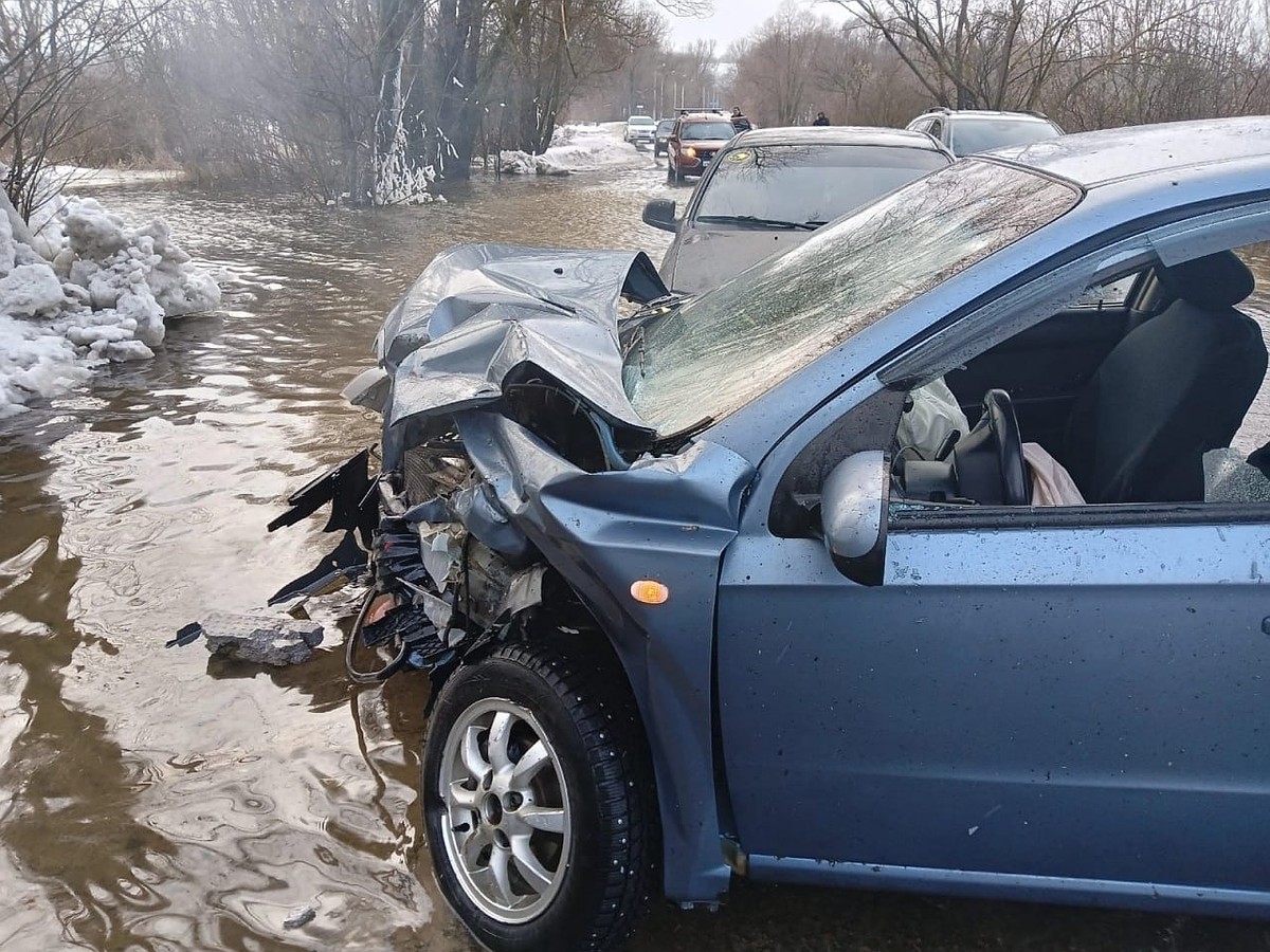 Под Воронежем пьяный водитель устроил ДТП, пострадала 12-летняя девочка -  KP.RU