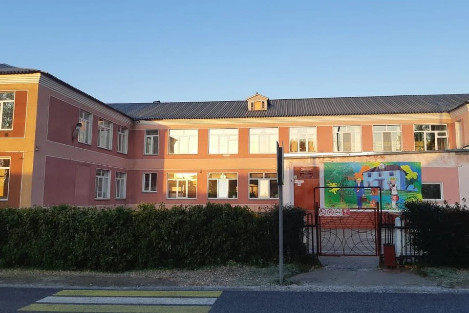 Тихую школу в кемеровском поселке Металлплошадка на днях "взорвала" неожиданная новость. Фото - официальный сайт кемеровской школы на Металлплощадке.
