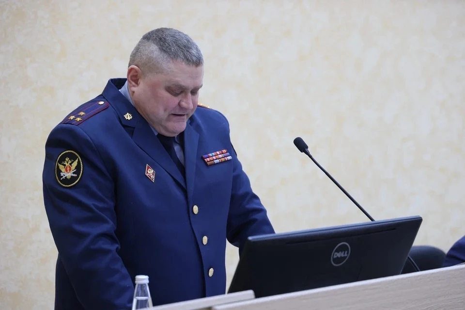 Полковник внутренней службы Александр Комков выступил с основным докладом.