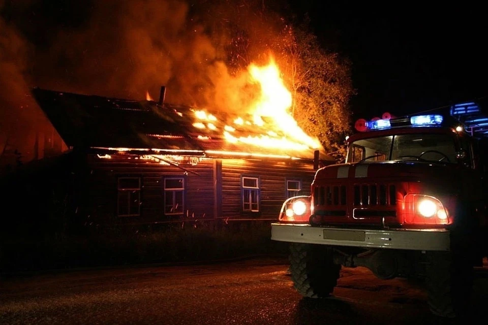 Спасатели потушили пожар в жилом доме