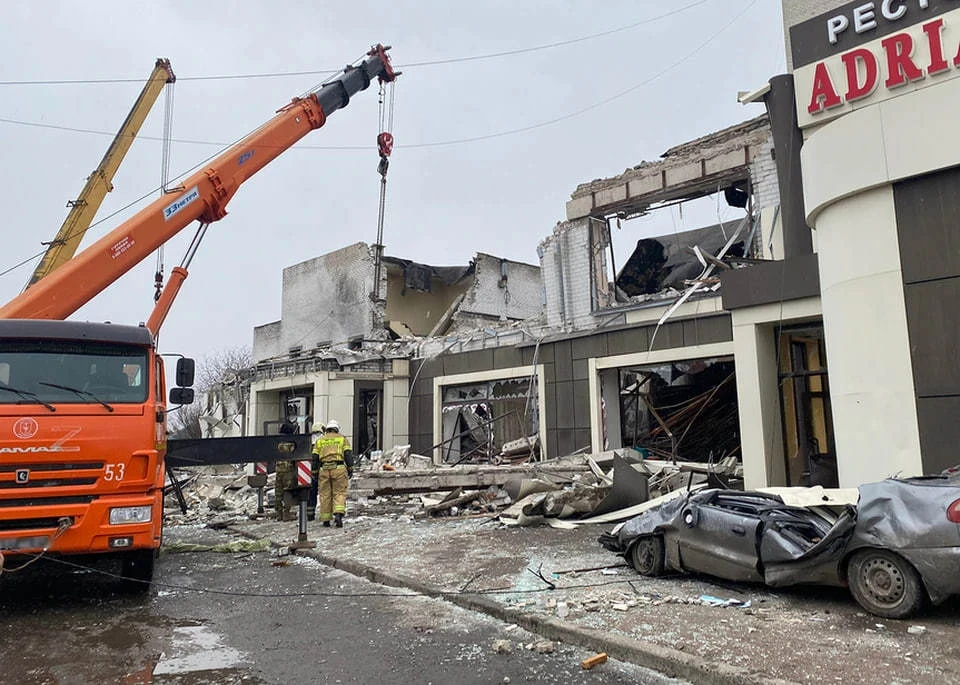 Семь человек погибли при ударе ВСУ по пекарне в Лисичанске, шестерых спасли. Фото: администрация Лисичанска