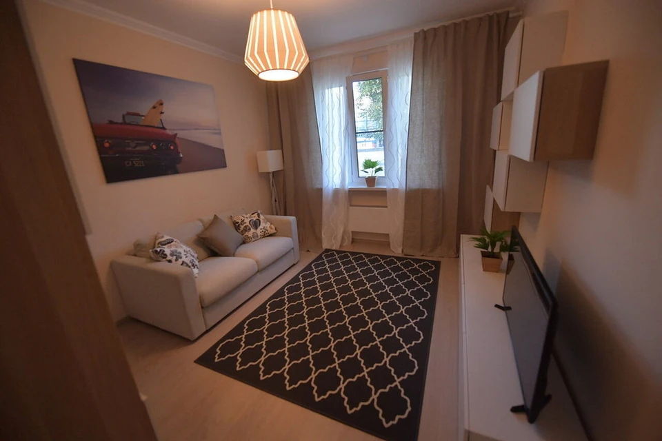 Средняя цена на аренду квартир в Петербурге достигла 52 тысяч рублей.