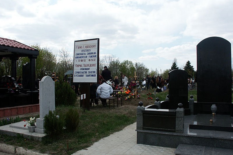 Не у всех есть деньги, чтобы достойно похоронить своих усопших родных...