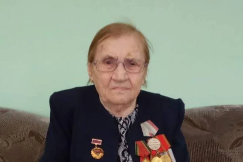 В Усть-Куте 95-летний юбилей отметила труженица тыла. Фото: телеграм-канал Евгения Кокшарова
