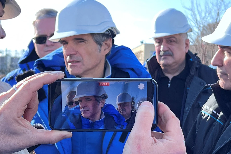 Глава МАГАТЭ Рафаэль Гроссии, посетивший Запорожскую атомную станцию в четвертый раз, был приятно удивлен теми усилиями, которые Россия прилагает для безопасности ЗАЭС.