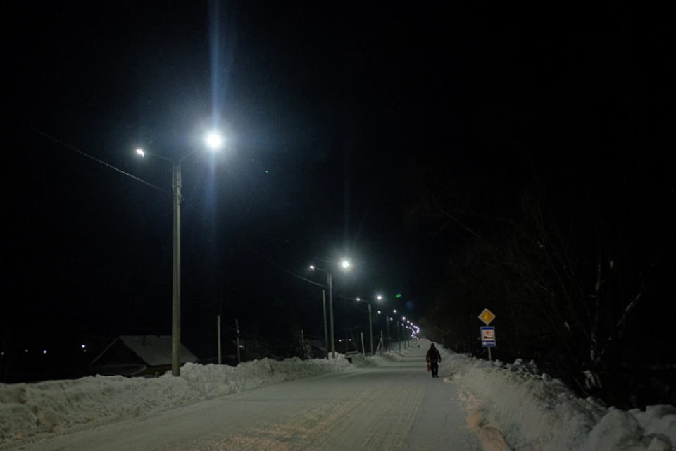 Всего на дороге установили 100 фонарей и 8 железобетонных одностоечных опор. Фото: kirovreg.ru