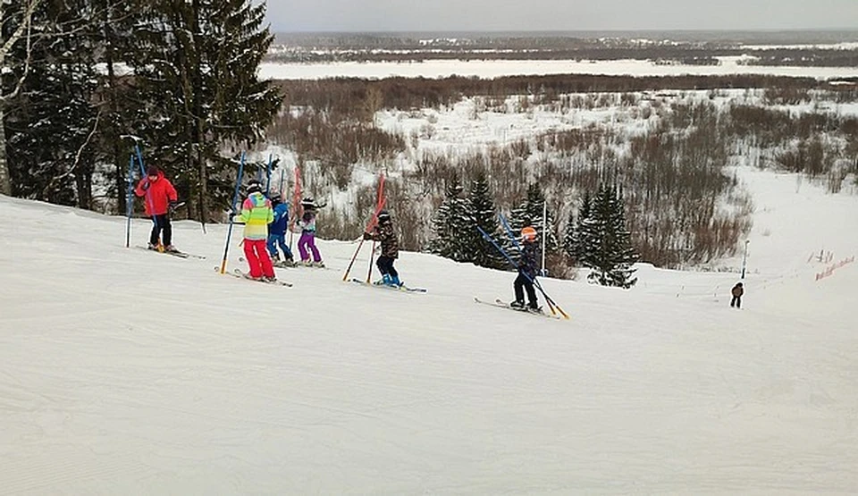 Жители Сыктывкара могут покататься на горных лыжах и сноуборде. Фото: администрация Сыктывкара.