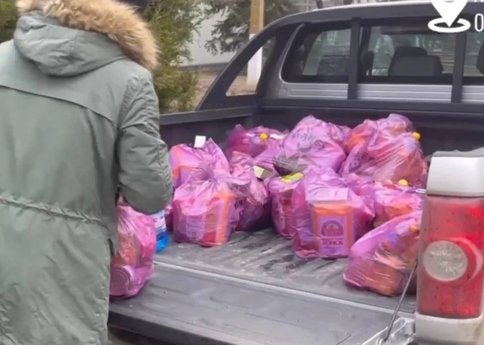 В Великую Лепетиху привезли 32 набора гуманитарной помощи. ФОТО: Народный фронт в Херсонской области