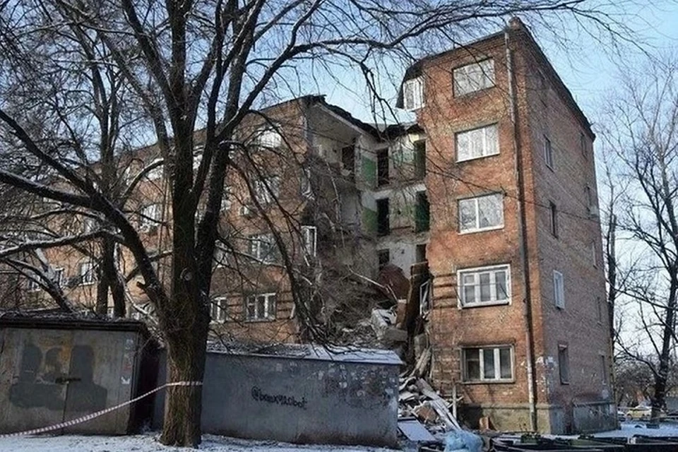 Частичное обрушение стены жилого дома произошло вечером 27 января