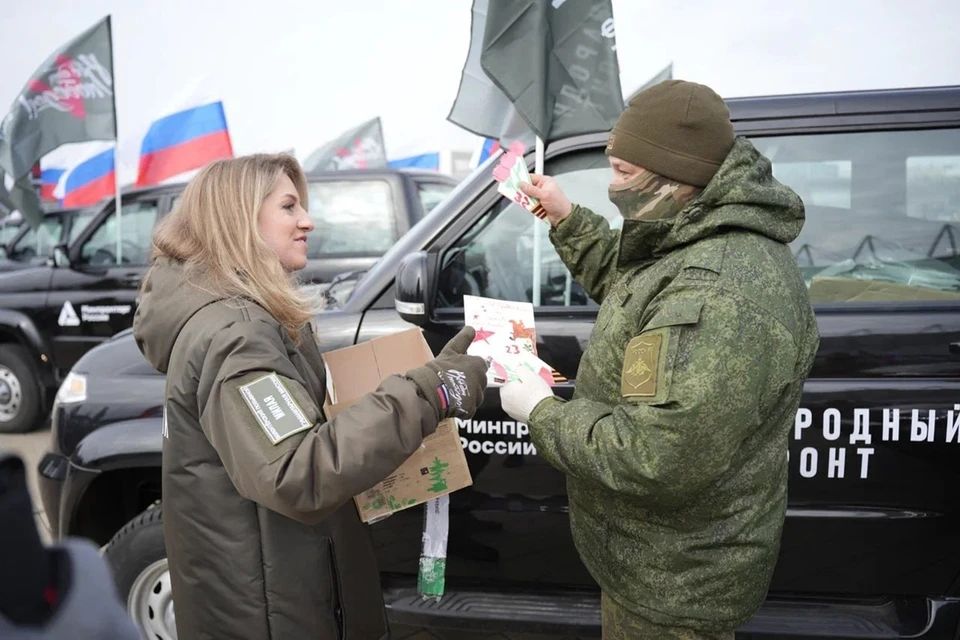 Народный фронт передал бойцам необходимые вещи и снаряжение. Фото: Народный фронт