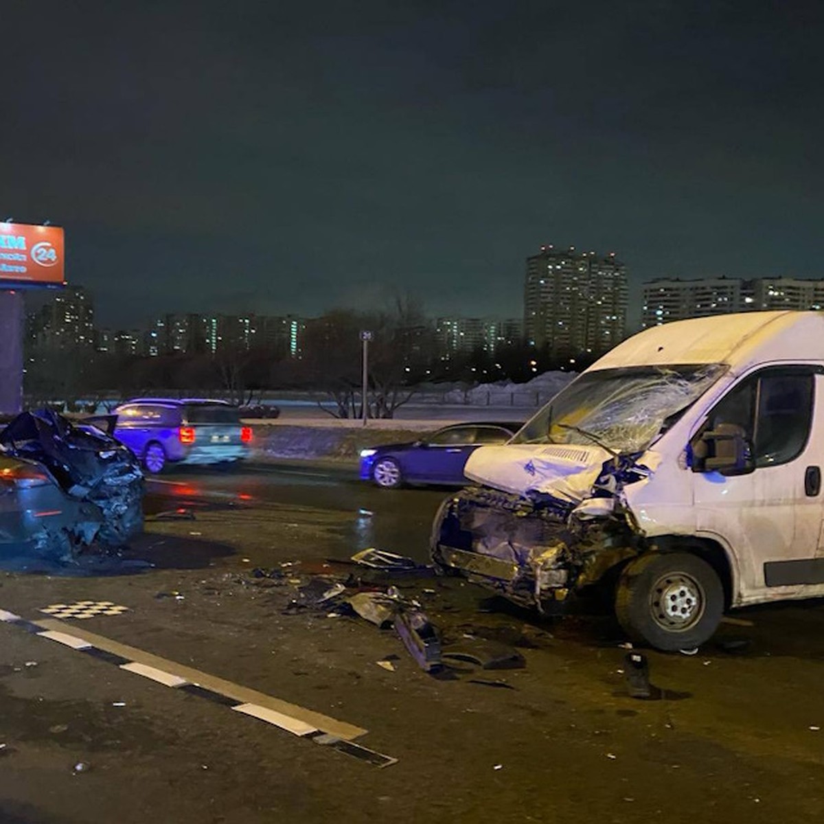 На МКАД водитель под наркотиками устроил аварию, один человек погиб - KP.RU