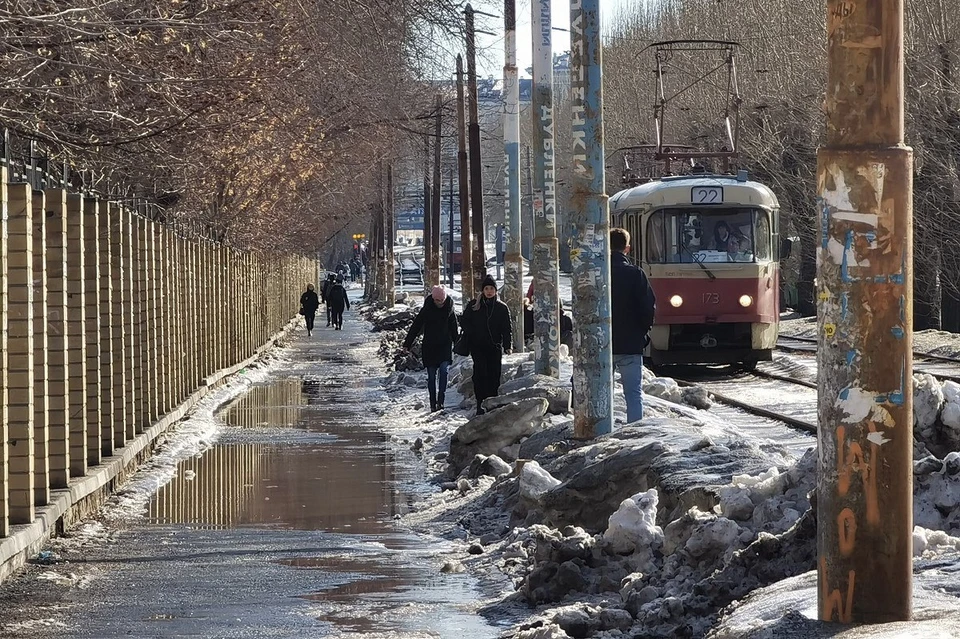 В Екатеринбурге днем 28 февраля ожидаются порывы ветра до 14 метров в секунду и температура до +1 градуса