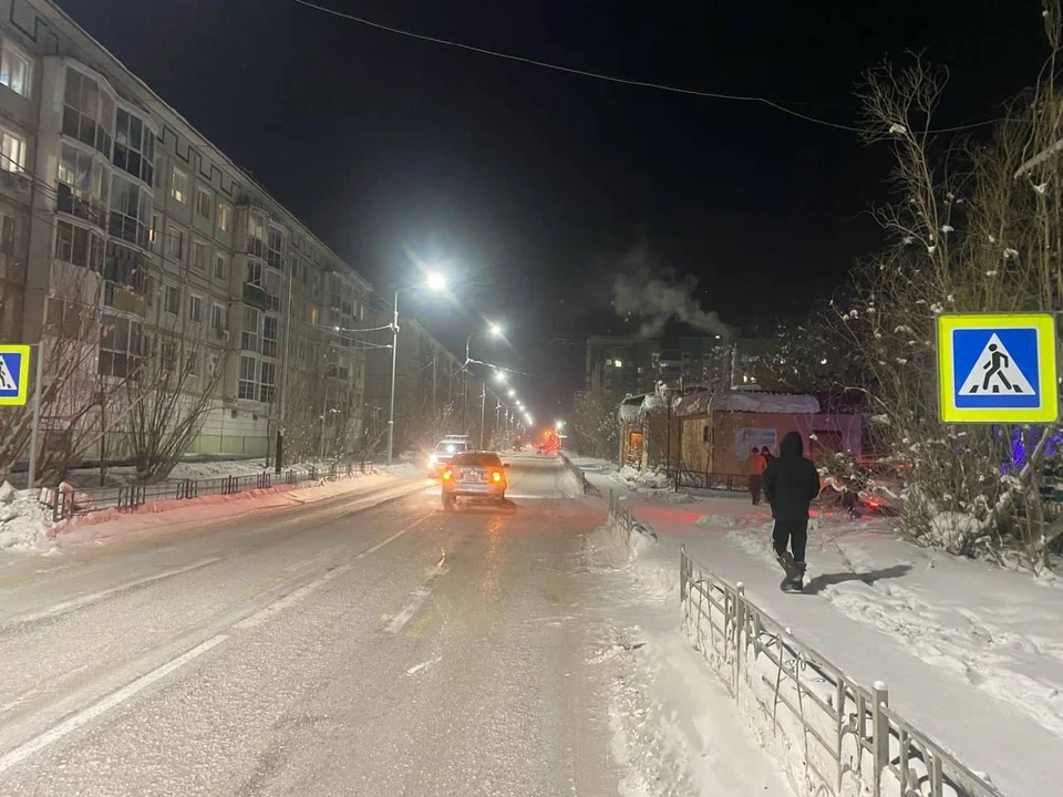 ДТП произошло вечером на улице Халтурина. Фото: ГИБДД Якутска