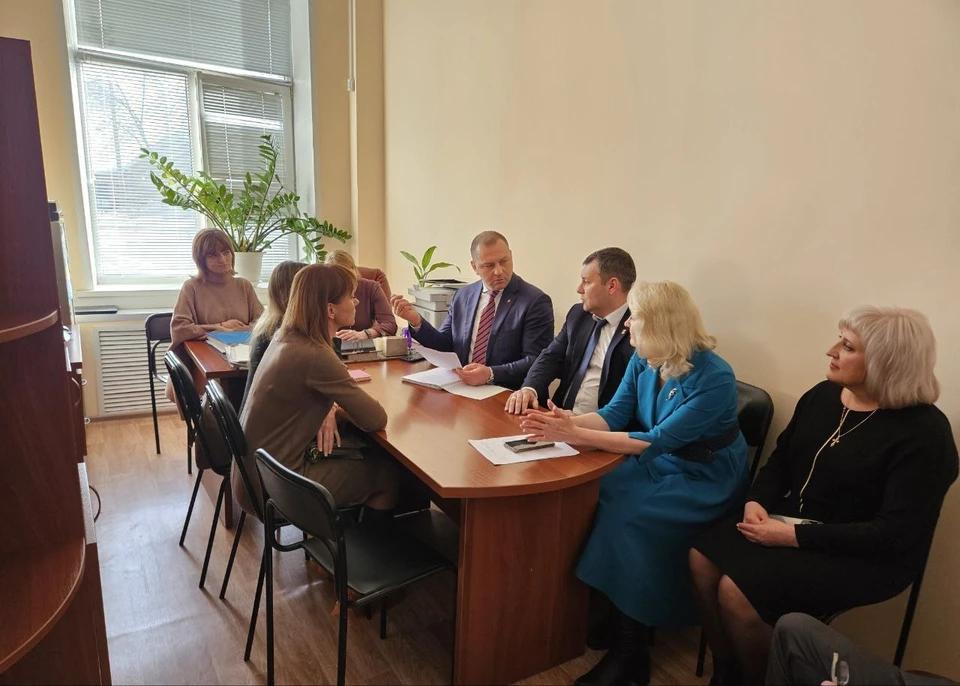 С понедельника школа переходит на дистант