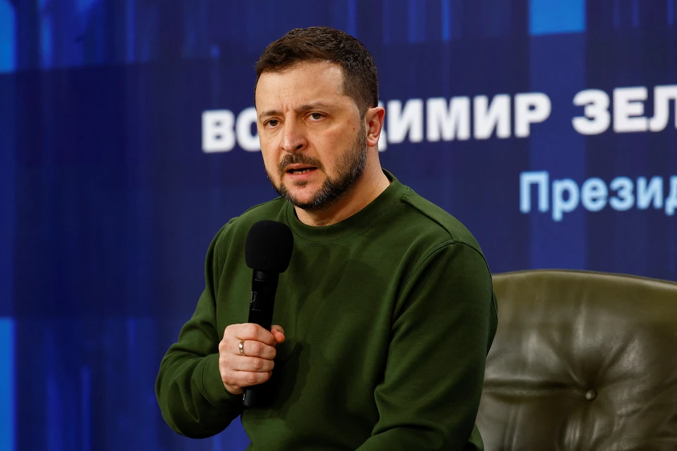 Зеленский заявил, что истребители F-16 появятся в небе над Украиной в 2024 году