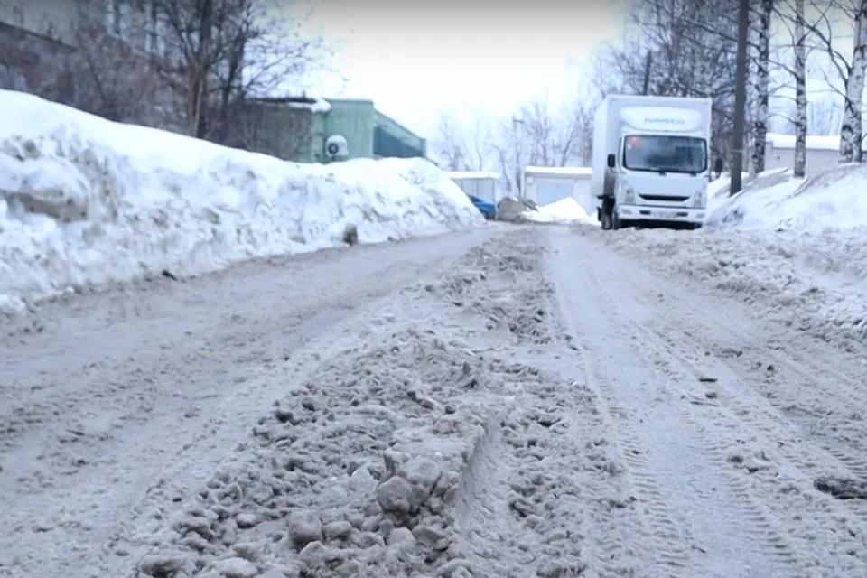 Дорогу расчистили после жалобы кировчан. ФОТО: Народный фронт