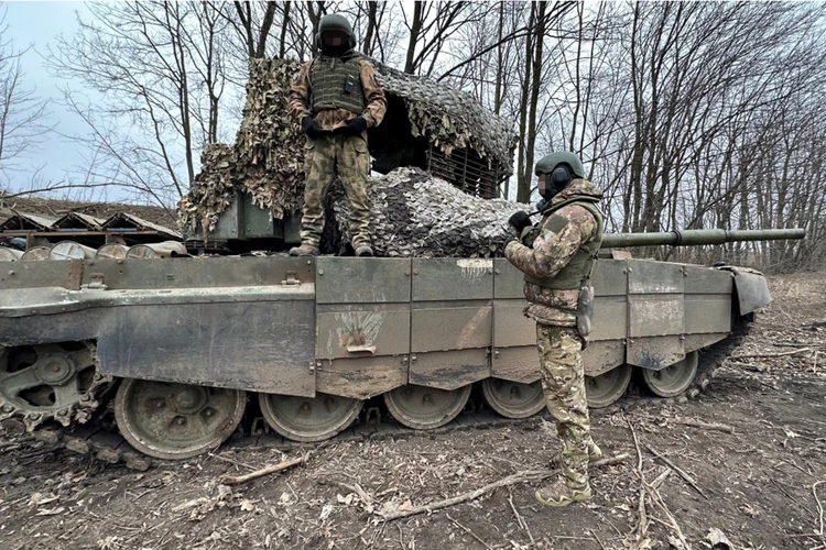 "Хотелось бы сжечь пару "Абрамсов": суровый взгляд на ситуацию под Донецком из кабины российского танка