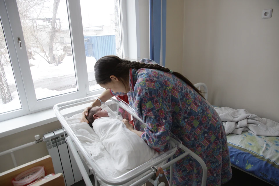 1297 девочек и 1278 мальчиков родились в Алтайском крае