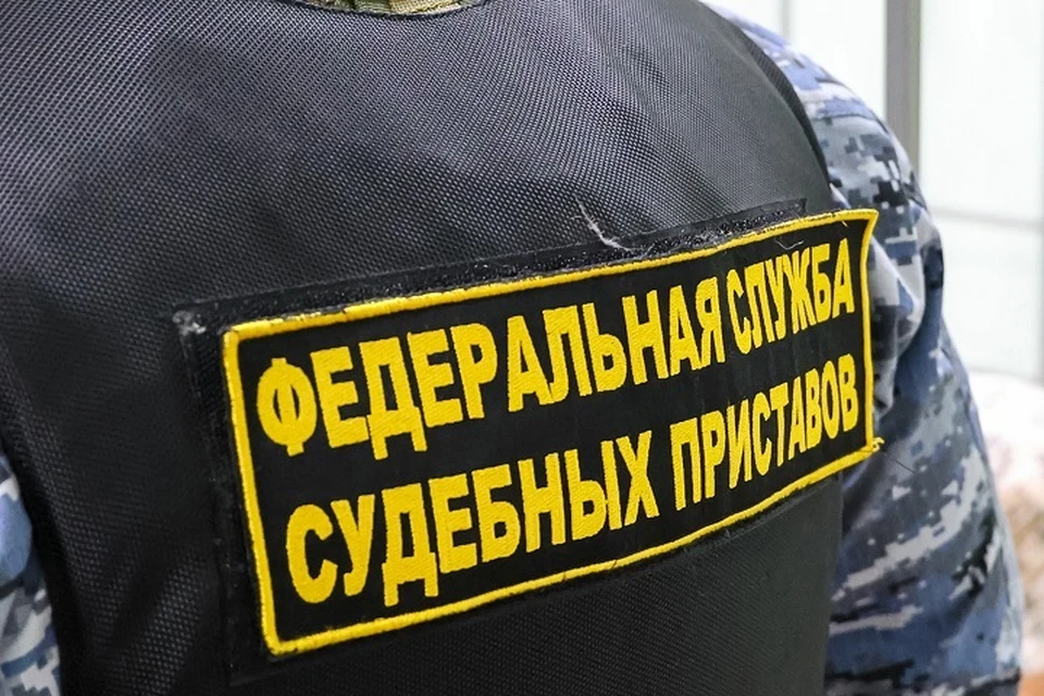 Приставы арестовали машину у ярославского врача.