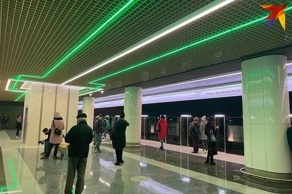 В метро Минска нельзя зайти пассажиру без обуви. Фото: архив «КП».