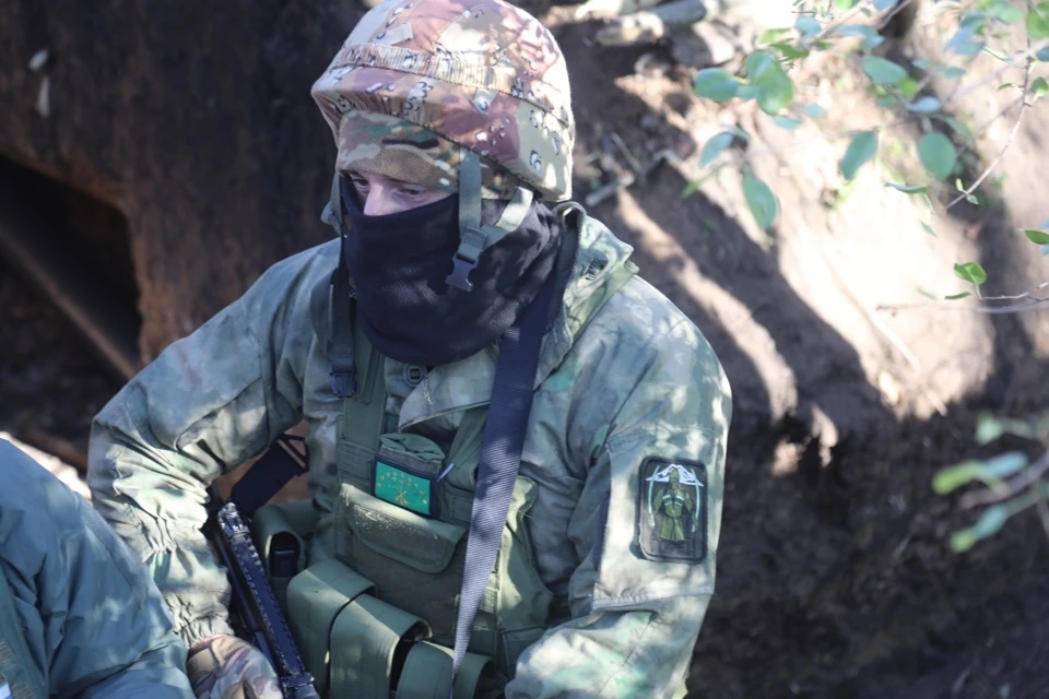 Бойцы пообщались с семьями по телемосту