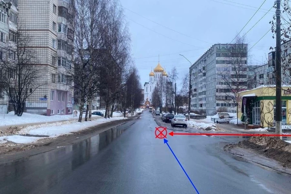 В Сыктывкаре столкнулись две иномарки: пострадала 15-летняя девочка.