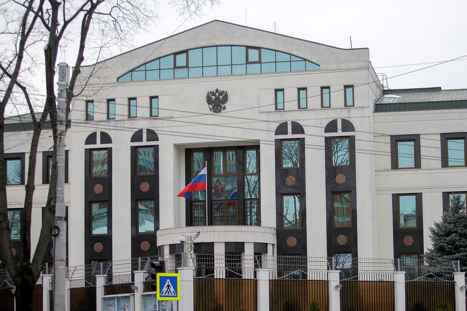 Голосование в Кишиневе возобновили после инцидента с зажигательной смесью