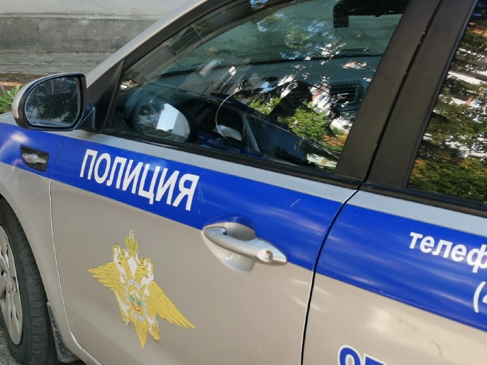 Белгородский полицейский вывез из обстреливаемого населенного пункта раненого мужчину.