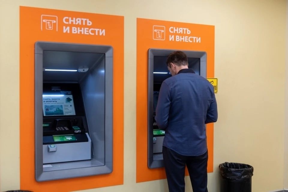 В Якутии задержали иностранца за кражу денег из банкомата